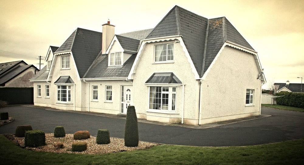مبيت وإفطار روسكومون Ross House المظهر الخارجي الصورة